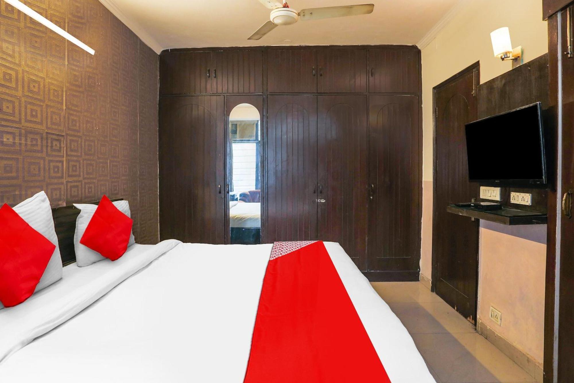 Hotel O Royal Galaxy Nowe Delhi Zewnętrze zdjęcie