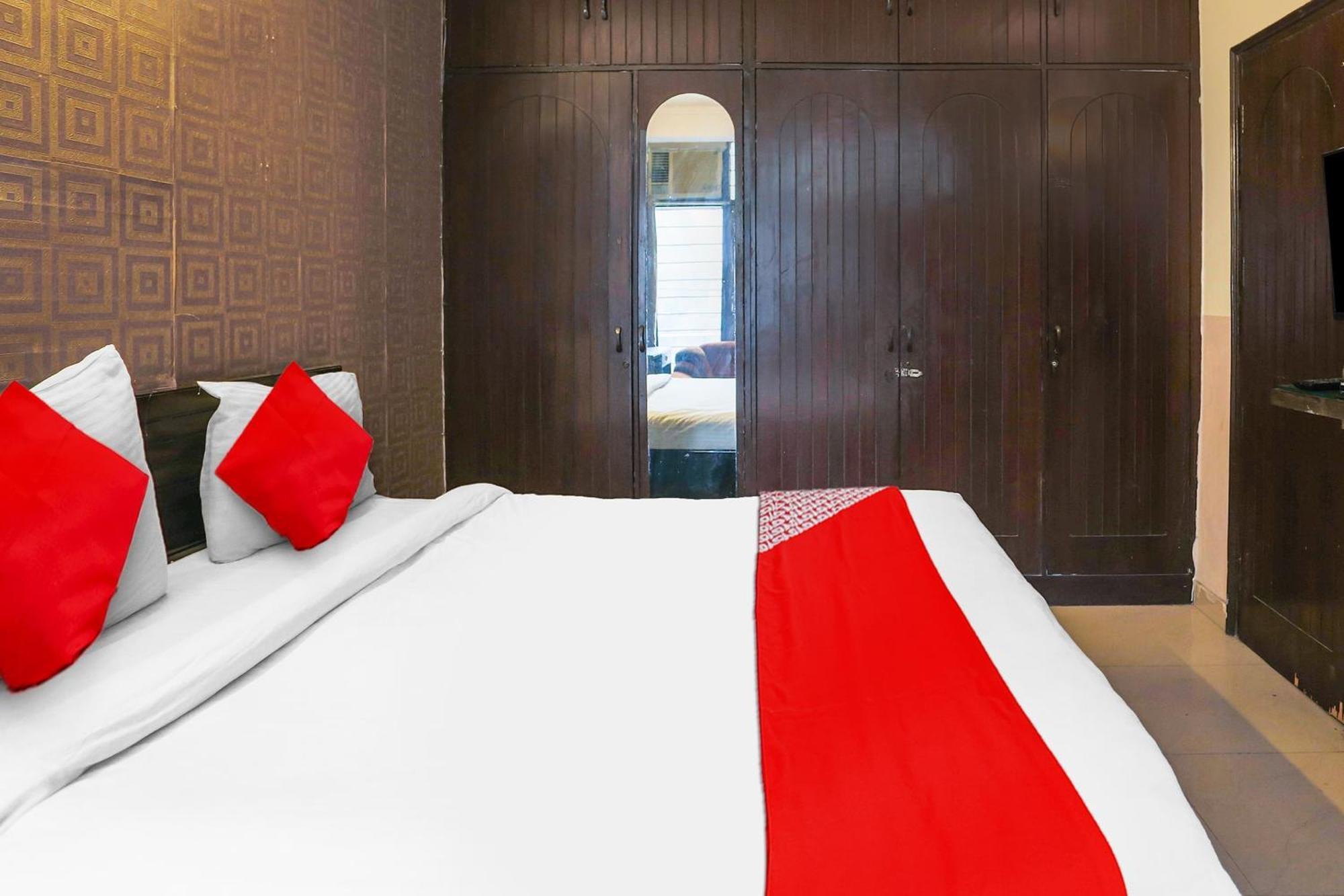 Hotel O Royal Galaxy Nowe Delhi Zewnętrze zdjęcie