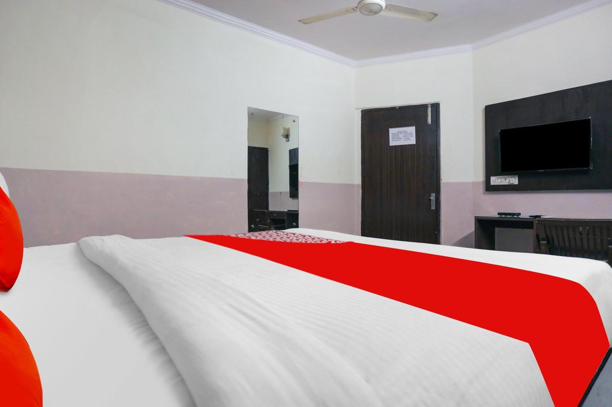 Hotel O Royal Galaxy Nowe Delhi Zewnętrze zdjęcie
